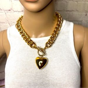 Chunky chain with heart necklace